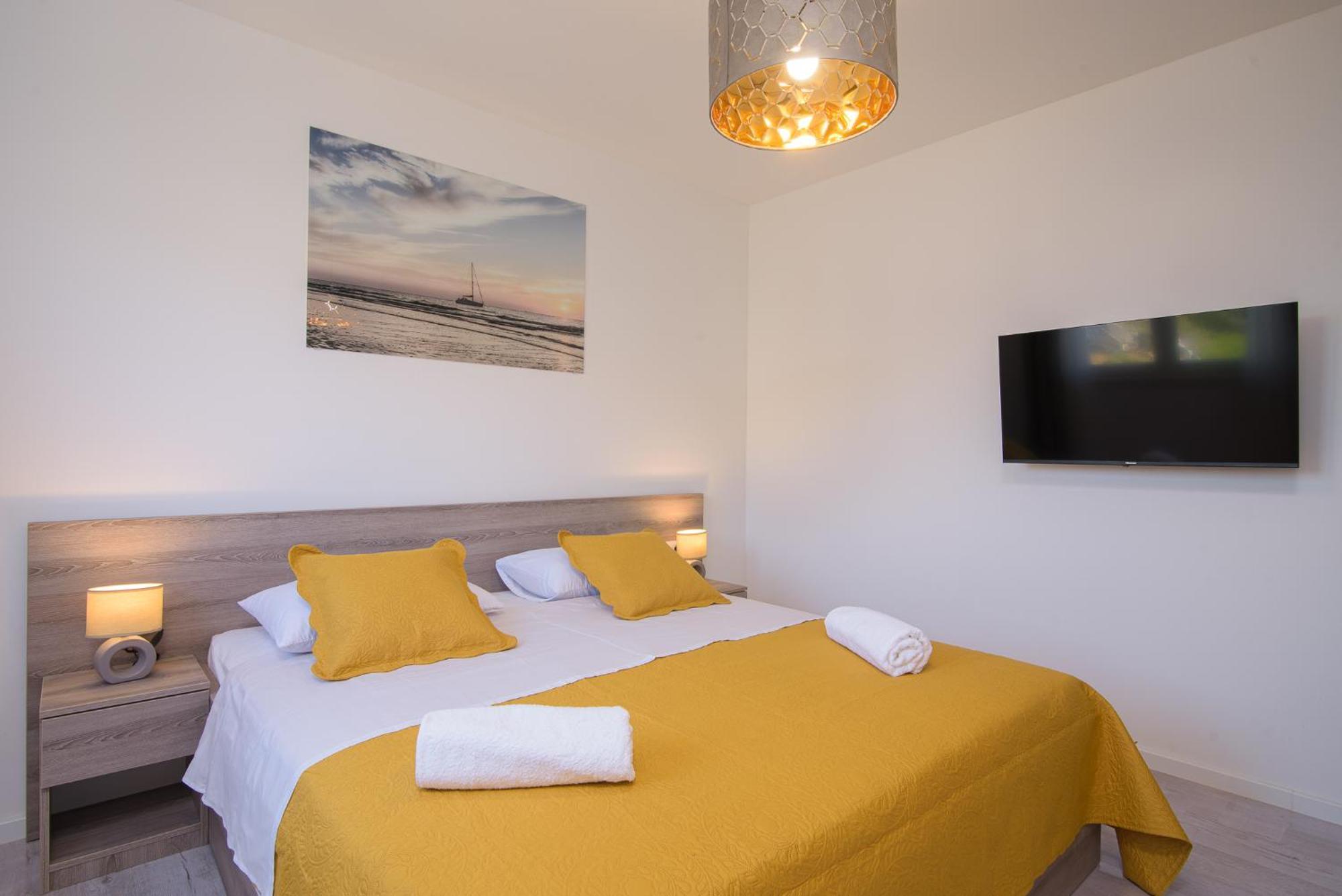 Villa Barbara & Zoran With Free Parking And Heated Swimming Pool Seget Vranjica Exterior foto