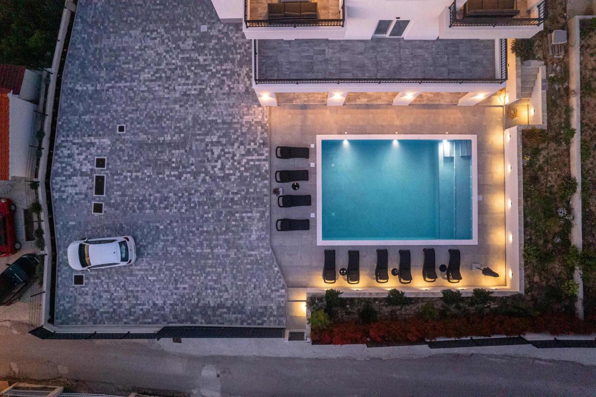Villa Barbara & Zoran With Free Parking And Heated Swimming Pool Seget Vranjica Exterior foto